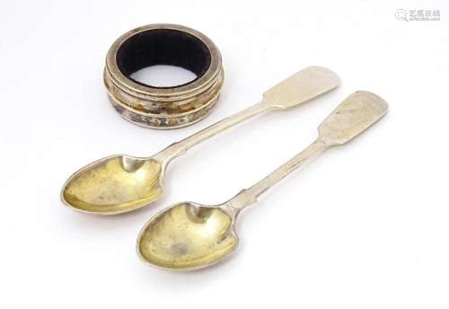 A pair of Victorian silver fiddle pattern egg spoons , hallm...