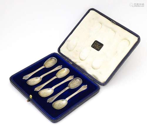 A cased set of 6 Britannia standard silver teaspoons formed ...