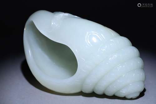 Hetian jade snail water drop