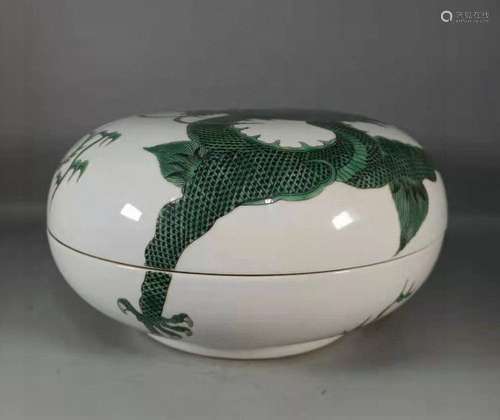 Green glaze dragon pattern lid box