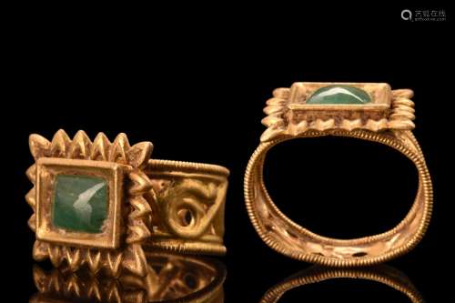 BYZANTINE GOLD RING WITH EMERALD