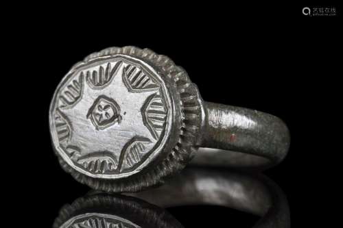 CRUSADERS ERA BRONZE RING WITH EIGHT-POINTED STAR