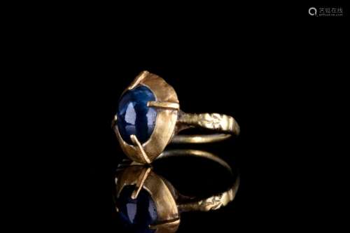 BRITISH MEDIEVAL GOLD RING WITH MASSIVE SAPPHIRE