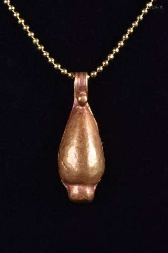 ANCIENT EGYPTIAN GOLD LOTUS PETAL PENDANT