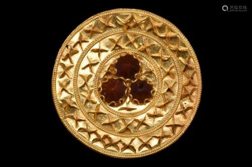 HELLENISTIC GOLD ADORNMENT WITH THREE GARNETS