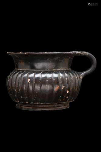 GREEK CAMPANIAN BLACK GLAZED MUG WITH RIBBED DECORATION