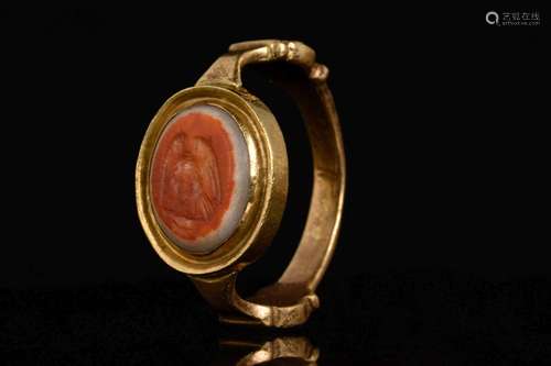 ROMAN EAGLE BANDED AGATE GOLD RING