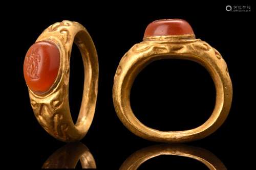 ROMAN SIGNET RING WITH CARNELIAN INTAGLIO