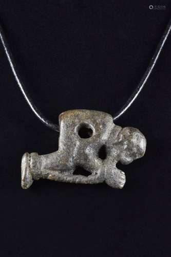 ROMAN BRONZE PENDANT OF A BOUND CAPTIVE