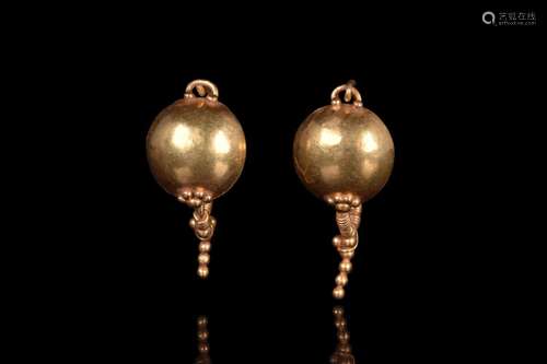 ROMAN GOLD PAIR OF FILIGREE EARRINGS