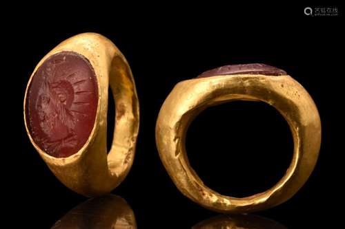 ROMAN GOLD RING WITH SALUS INVICTUS INTAGLIO