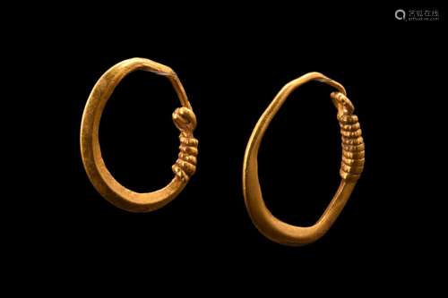 ROMAN GOLD "KNOT" TYPE EARRINGS