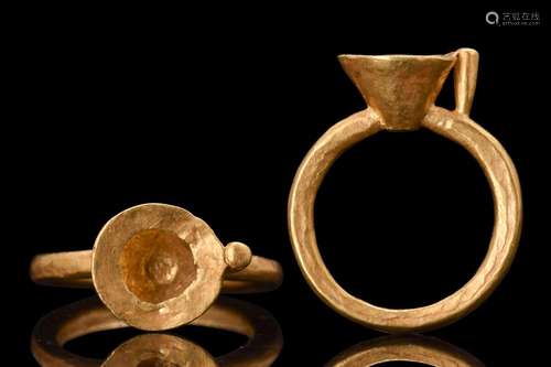 ROMAN GOLD RING