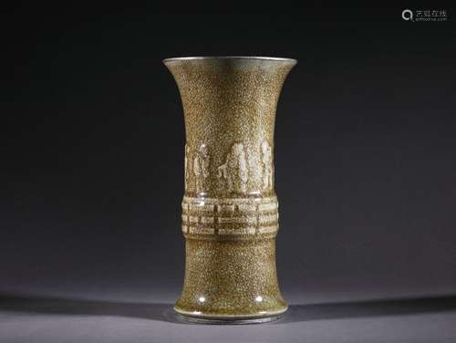 A Ge-ware Crackle Beaker Vase Gu