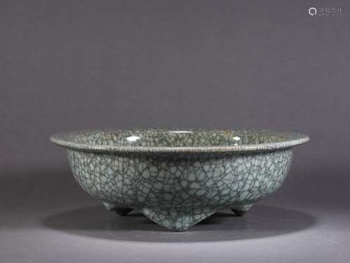 A Guan-ware Crackle Censer