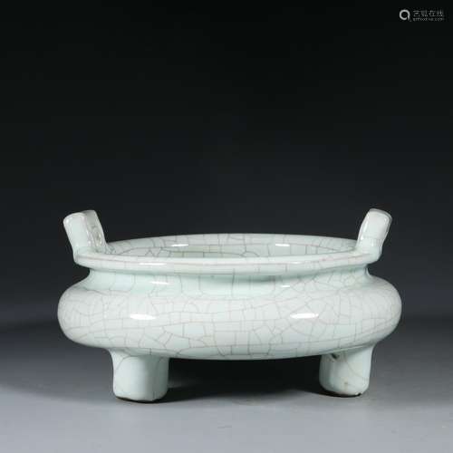 A Guan-ware Tripod Censer