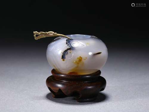 A Carved Agate Wataerpot