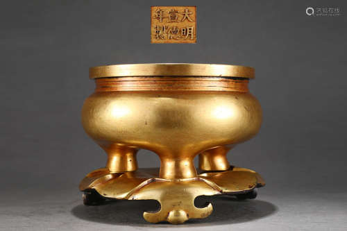 旧藏大明宣德精铸紫铜胎鎏金鬲式炉