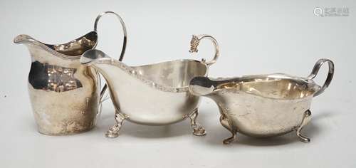 A George III silver cream jug, London, 1801, height 11cm, to...