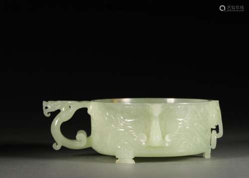 A dragon patterned jade cup