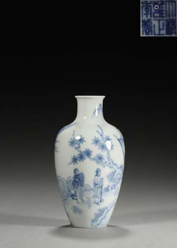 A blue and white figure porcelain vase