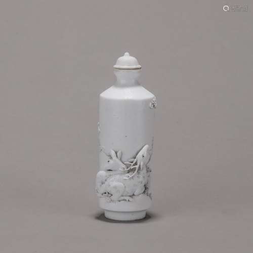 A deer carved porcelain snuff bottle