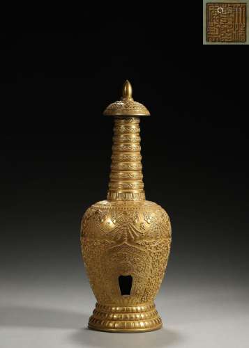 A gold glaze porcelain pagoda