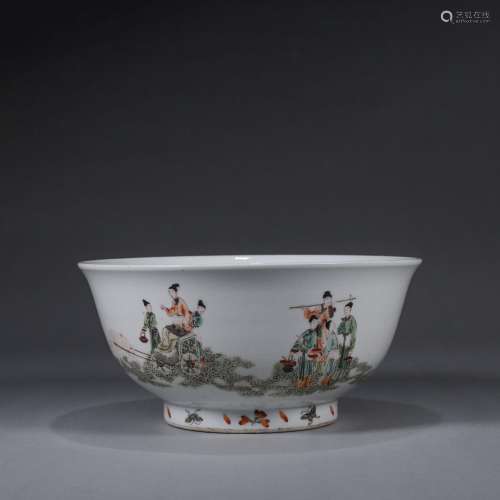 A multicolored figure porcelain bowl