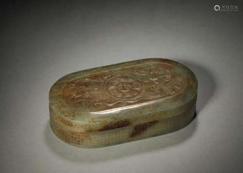 A dragon and phoenix patterned jade box