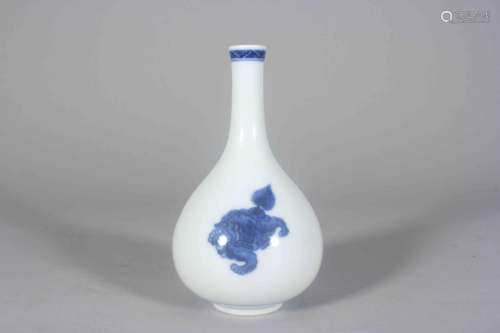 A blue and white lion porcelain vase