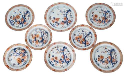 A set of eight Chinese 'Imari' dishes in three sizes...