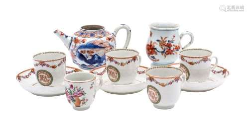 A small group of Chinese porcelain, comprising four cups and...