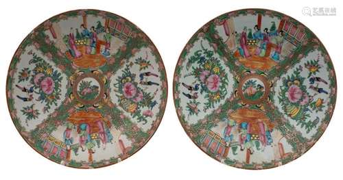 A pair of Canton small chargers of shallow circular form, Qi...