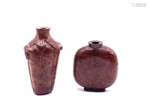 2 Chinese Burl wood snuff bottles, 5cm /6.8cm.