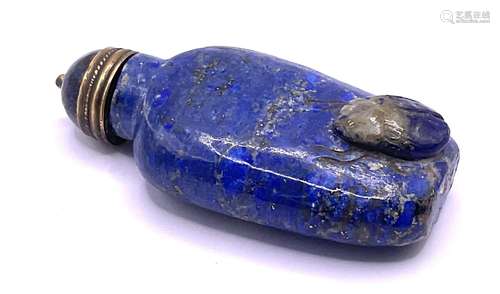 A small polished lapis lazuli snuff bottle with ap