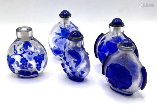 5 single layer cameo glass snuff bottles, varying