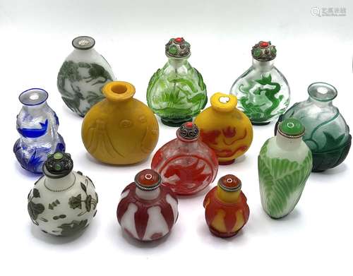 A collection of snuff bottles, caries compositions