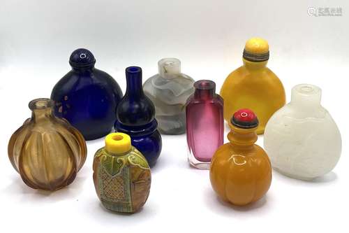 A group lot of Chinese snuff bottles all moulded f