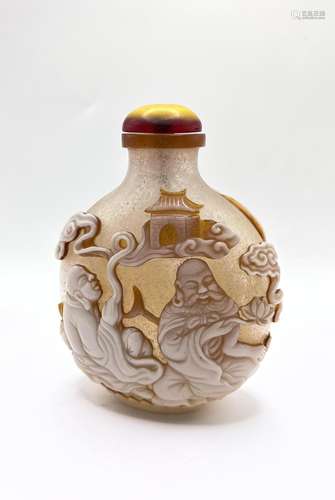 A finely carved 2 layer cameo table snuff bottle d