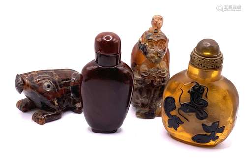 4 various form Resin snuff bottles.