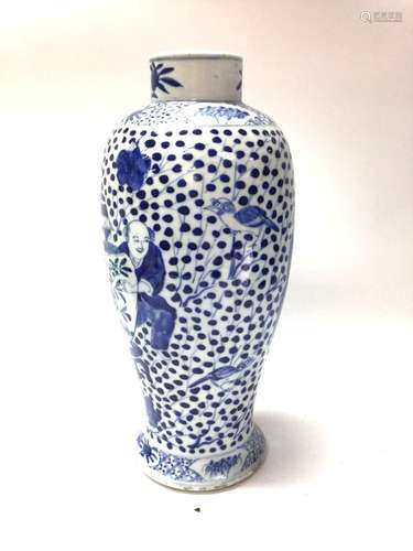 A Chinese blue and white green porcelain vase with