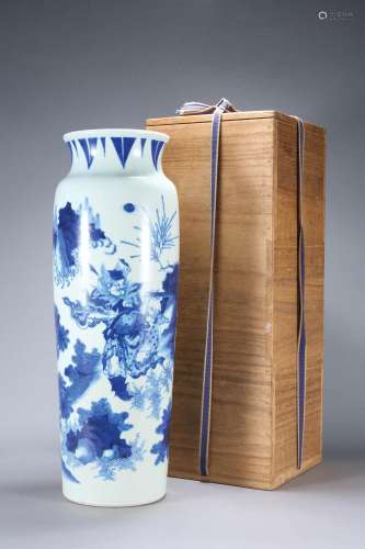 Vase cylindrique en porcelaine blanche,