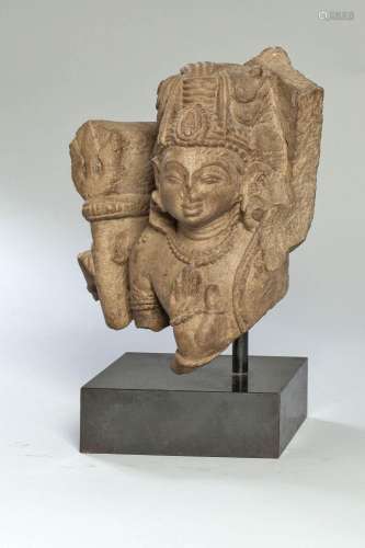 Buste de Shiva coiffé du haut chignon d'ascète,