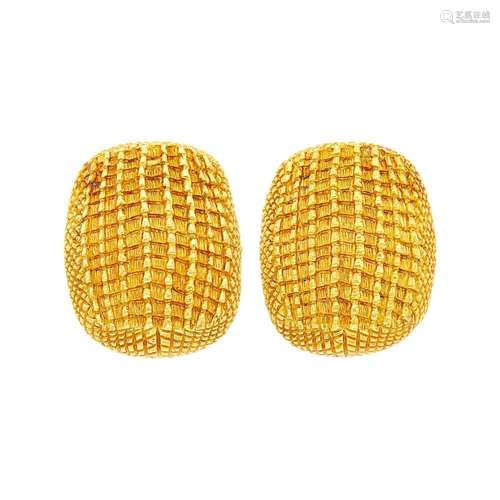 David Webb Pair of Gold Armadillo Earclips