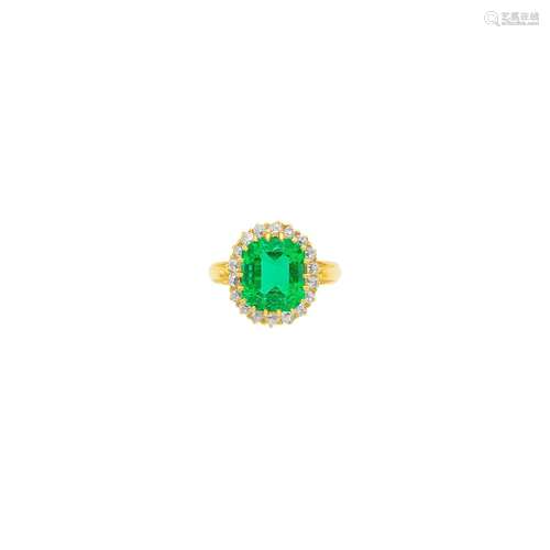 Gold, Emerald and Diamond Ring