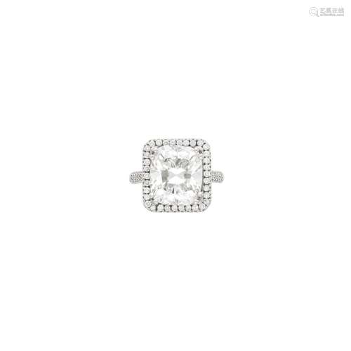 White Gold and Diamond Ring