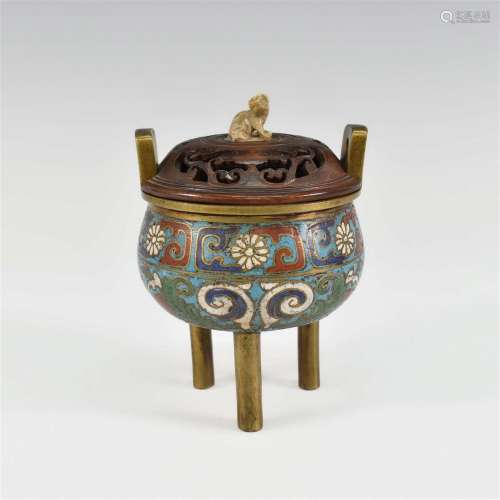 19TH C. CHINESE CLOISONNE CENSER WITH WOODEN LID