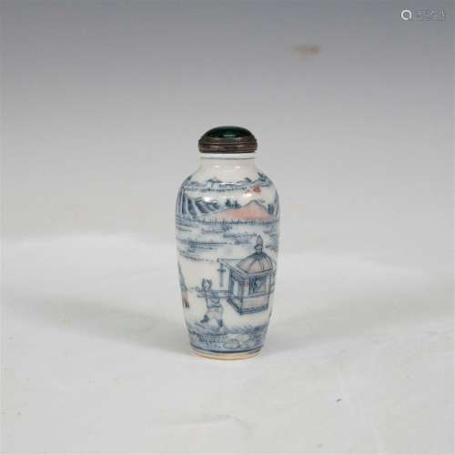 CHINESE BLUE AND WHITE WITH LID SNUFF BOTTLE