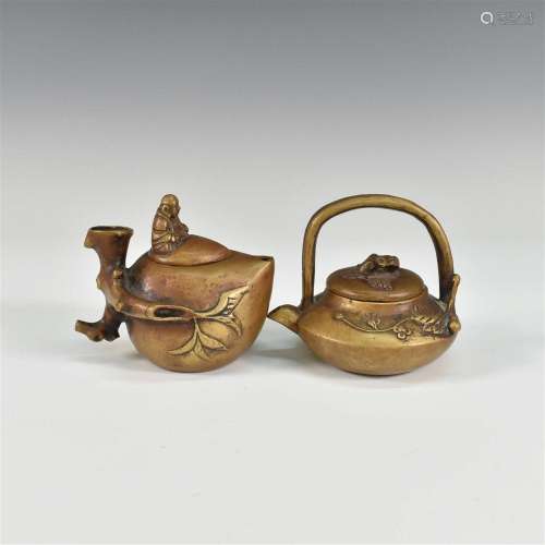 TWO CHINESE BRONZE TEA POTS WITH LIDS