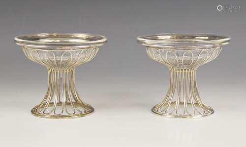 A pair of Edwardian silver pedestal bonbon dishes, Mappin an...